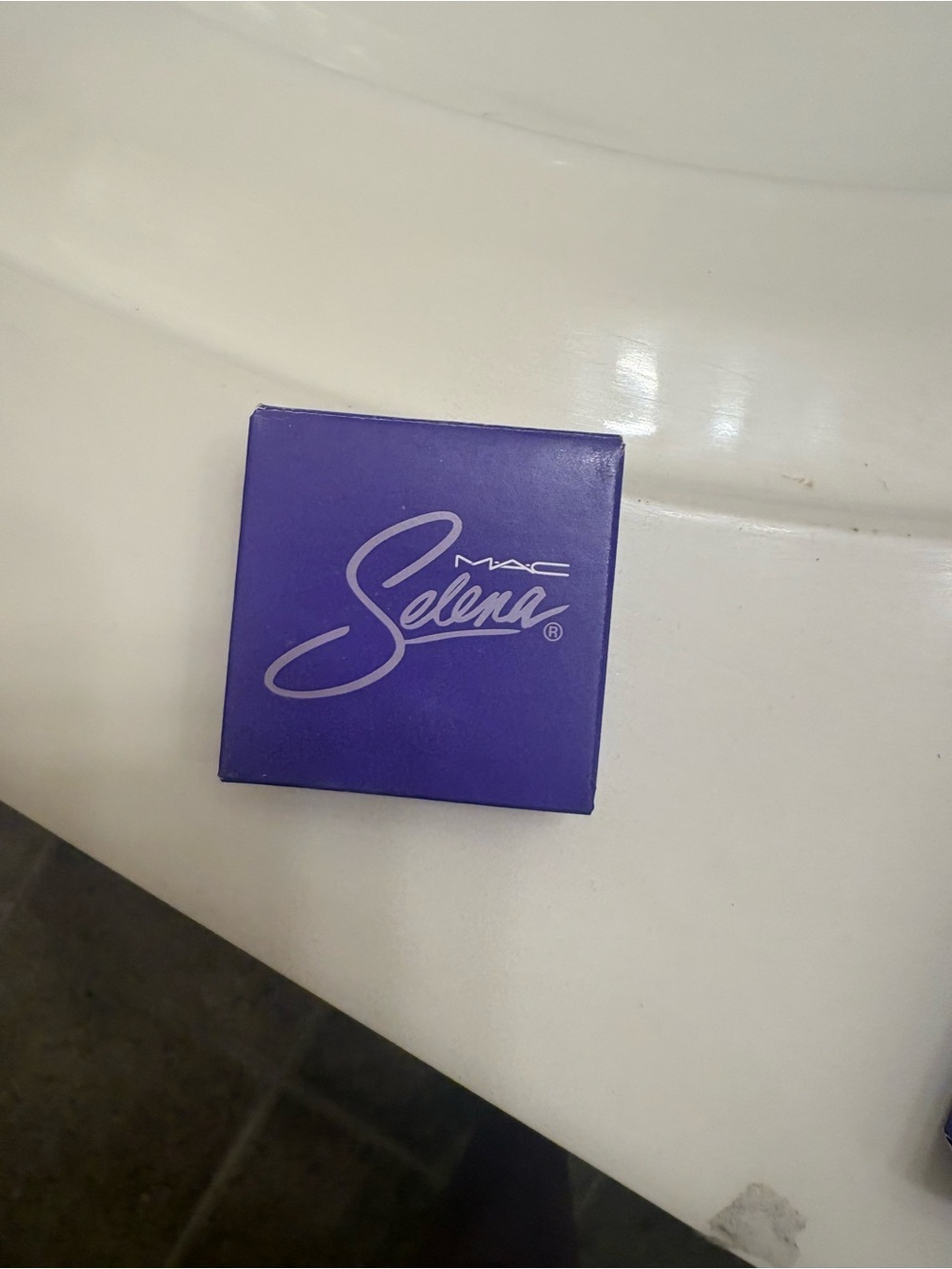 MAC Cosmetics Selena Purple Eyeshadow Compact